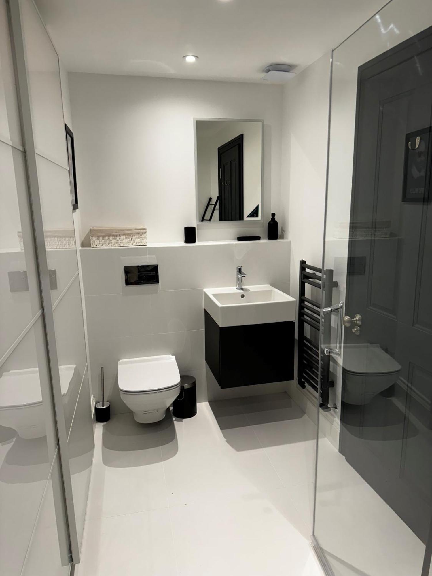 Romeo'S Arch High End Luxury In Centre Of Stratford With Parking 아파트 외부 사진