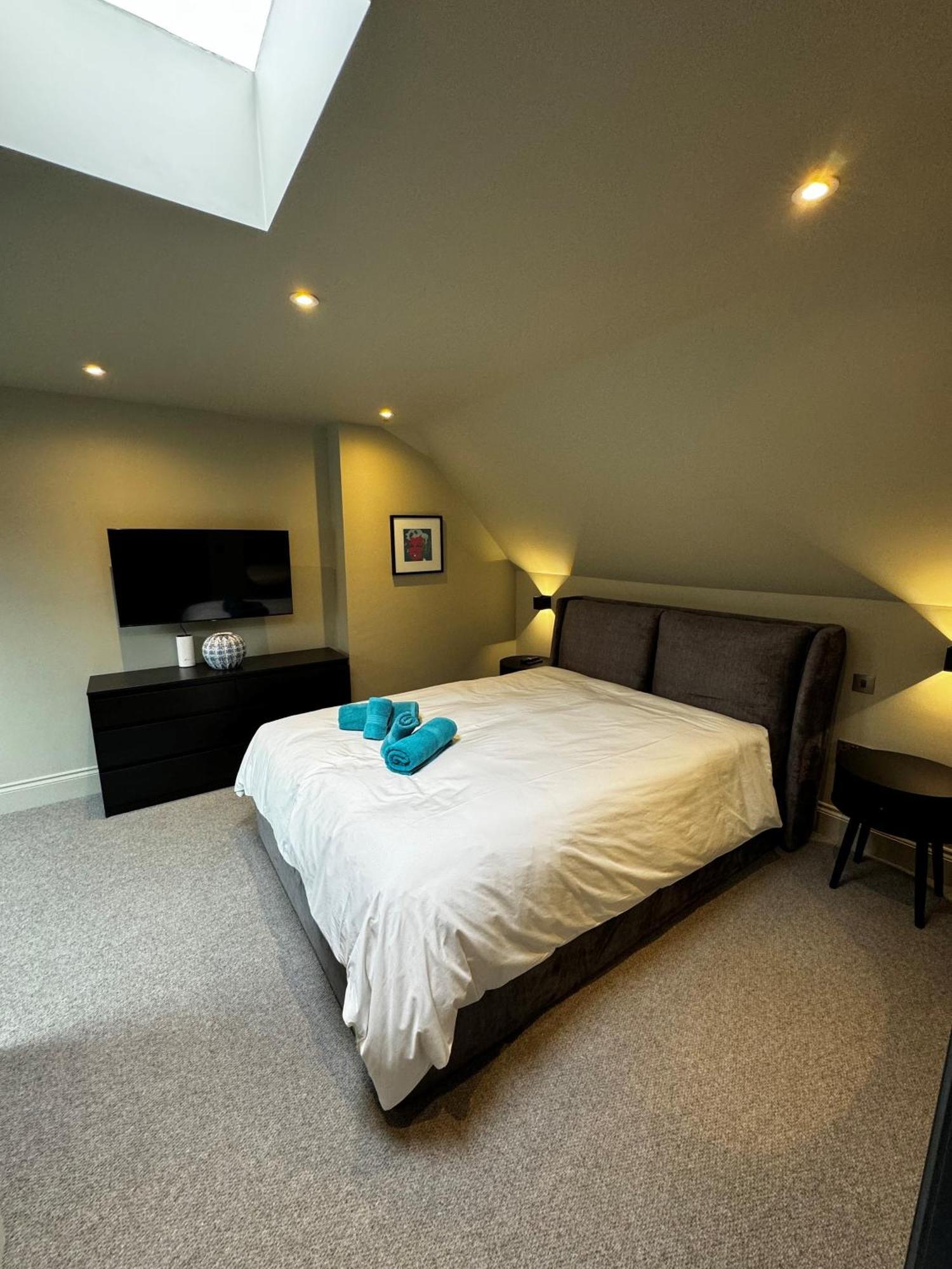 Romeo'S Arch High End Luxury In Centre Of Stratford With Parking 아파트 외부 사진