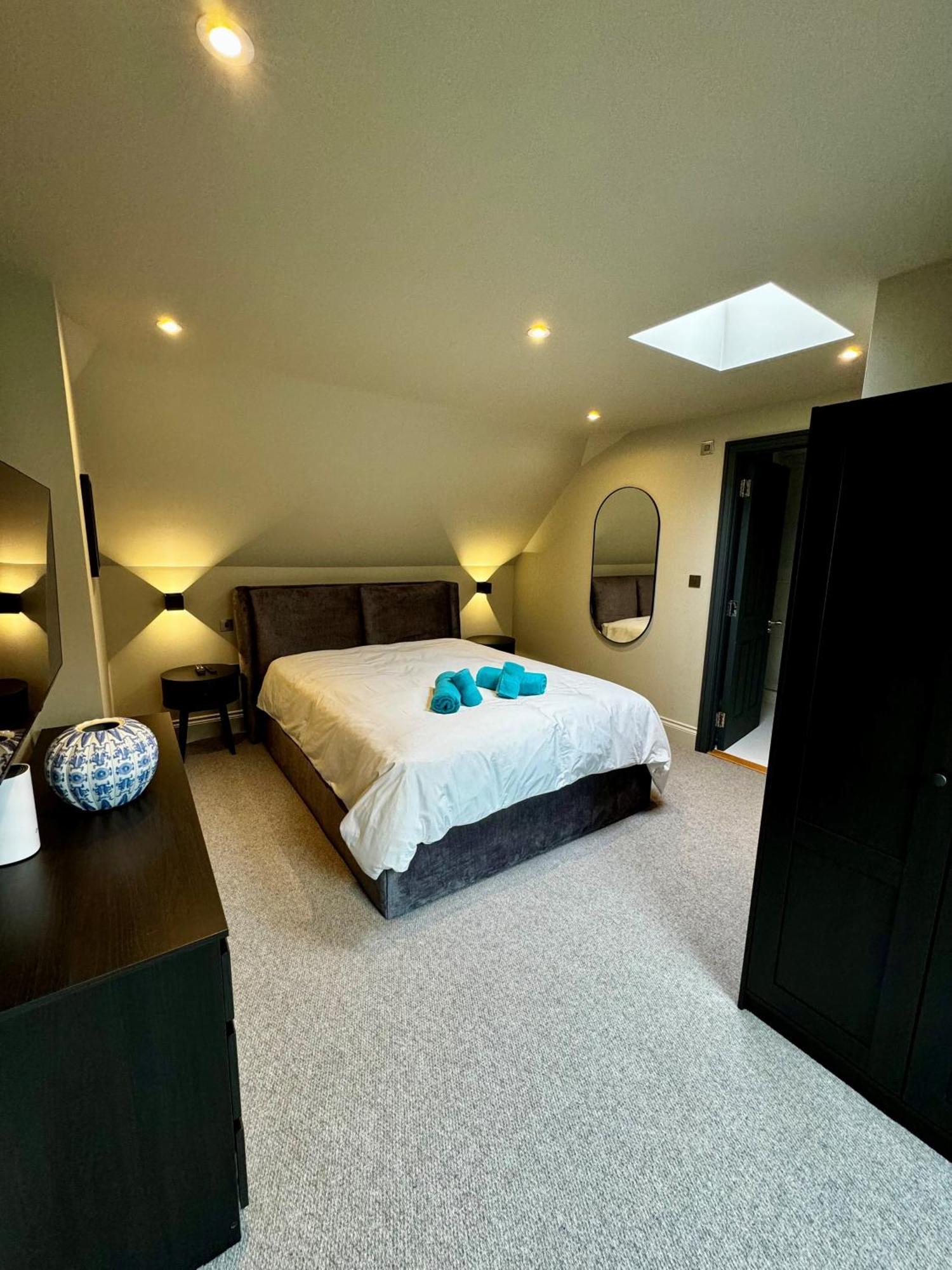 Romeo'S Arch High End Luxury In Centre Of Stratford With Parking 아파트 외부 사진